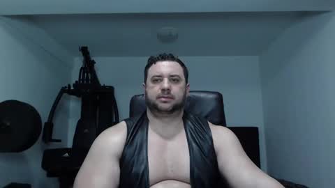 Snapshot of hot_stefano1 chatting on 02/23/25, 05:18 Stefano.. online show from 02/23/25, 05:18