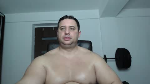 Snapshot of hot_stefano1 chatting on 10/26/25, 04:29 Stefano.. online show from 10/26/25, 04:29