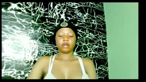 Stella online show from 12/22/24, 10:38