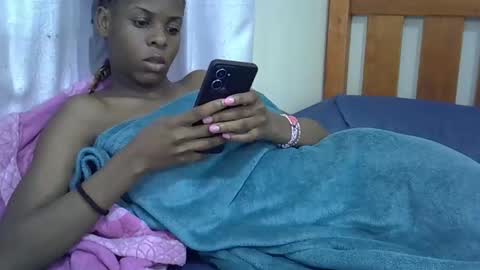 Snapshot of hot_tara1 chatting on 12/04/25, 06:55 tara online show from 12/04/25, 06:55