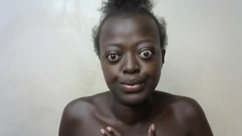 hot_tashaa online show from 05/05/26, 10:07