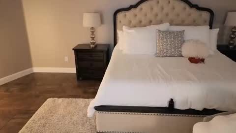 Hot Wife    hotwife sexy new milf highclass brunette bigboobs natural mature online show from 05/16/26, 07:05