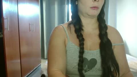 Snapshot of hot_wiffe chatting on 04/29/26, 10:08 couple without tabus online show from 04/29/26, 10:08