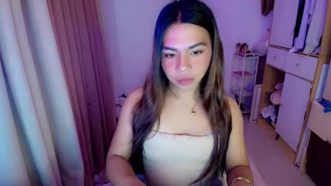 Snapshot of hot_zoe01 chatting on 03/16/26, 04:55 ZOE online show from 03/16/26, 04:55