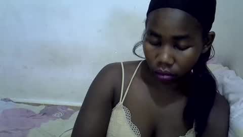 hotagrace online show from 12/15/25, 02:27