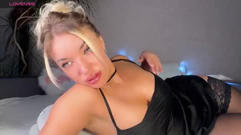 Alika online show from 10/05/25, 02:32