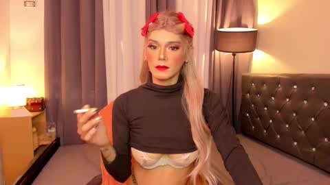 Snapshot of hotasiankenn chatting on 11/15/25, 10:26 Kenny online show from 11/15/25, 10:26