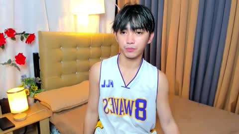 Snapshot of hotasiankenn chatting on 11/17/25, 05:13 Kenny online show from 11/17/25, 05:13