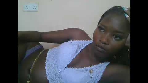 love online show from 10/10/25, 08:35