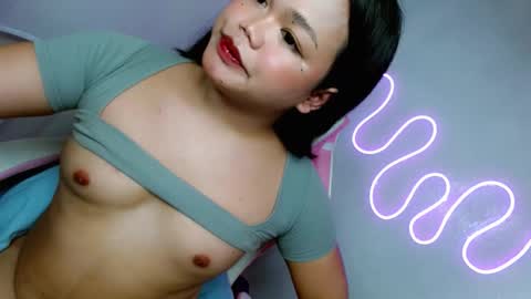 Snapshot of hotbabe_rica chatting on 02/14/26, 04:31 Ricaa online show from 02/14/26, 04:31