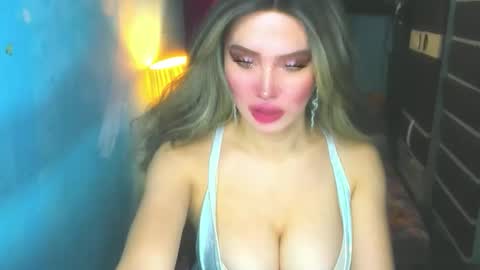 Snapshot of hotbabe_tanya chatting on 04/24/26, 02:58 T A N Y A online show from 04/24/26, 02:58