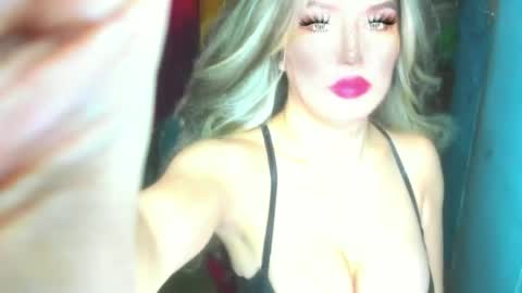 Snapshot of hotbabe_tanya chatting on 06/30/26, 04:02 T A N Y A online show from 06/30/26, 04:02