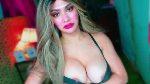 Snapshot of hotbabe_tanya chatting on 07/28/26, 02:07 T A N Y A online show from 07/28/26, 02:07