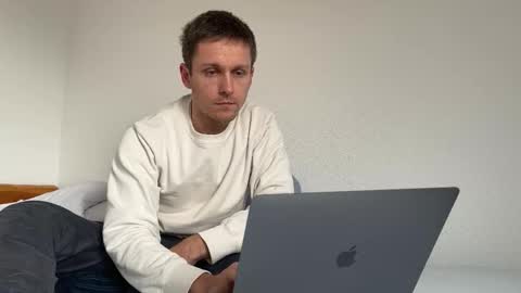 Snapshot of hotboyfeet92 chatting on 11/07/25, 11:54 hotboyfeet92 online show from 11/07/25, 11:54