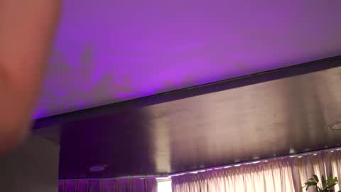 Anais online show from 10/26/25, 09:37