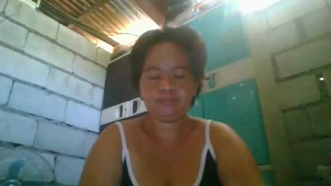 Snapshot of hotchicks4uxx chatting on 12/15/25, 01:54 hotchicks4uxx online show from 12/15/25, 01:54