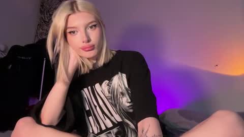 hotchubently online show from 10/10/25, 07:35