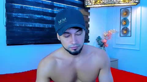 Snapshot of hotcrew_ chatting on 12/05/25, 01:20 Hussain aaron and Ekko online show from 12/05/25, 01:20