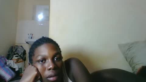 VICTORIA online show from 12/14/25, 05:51