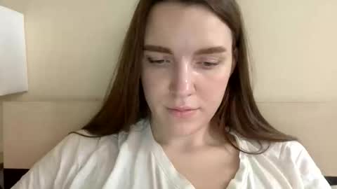 Snapshot of hoteffy chatting on 03/03/25, 09:33 effy online show from 03/03/25, 09:33