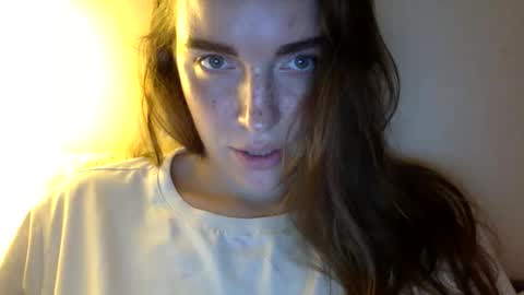 Snapshot of hoteffy chatting on 09/08/25, 08:19 effy online show from 09/08/25, 08:19