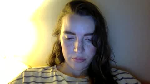 Snapshot of hoteffy chatting on 10/04/25, 09:24 effy online show from 10/04/25, 09:24