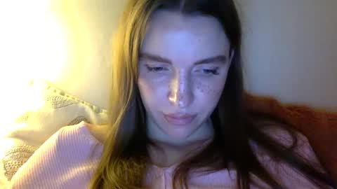 Snapshot of hoteffy chatting on 11/25/25, 06:57 effy online show from 11/25/25, 06:57