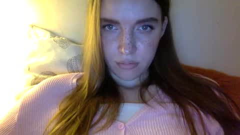 Snapshot of hoteffy chatting on 11/26/25, 06:47 effy online show from 11/26/25, 06:47