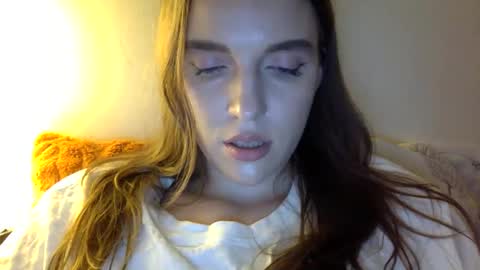 Snapshot of hoteffy chatting on 11/27/25, 10:01 effy online show from 11/27/25, 10:01