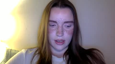 Snapshot of hoteffy chatting on 04/19/26, 09:39 effy online show from 04/19/26, 09:39