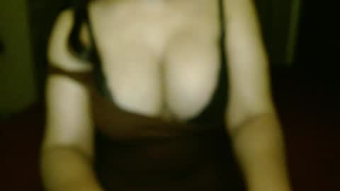 Snapshot of hoteliza6 chatting on 06/19/26, 04:00 Eliza i dont show face in any show online show from 06/19/26, 04:00