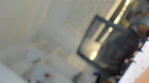 Snapshot of hotfalling_angel1 chatting on 02/18/25, 07:43 Angel online show from 02/18/25, 07:43