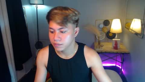 Snapshot of hotfucker_drei chatting on 09/24/25, 07:55 hotfucker_drei online show from 09/24/25, 07:55