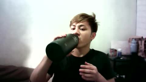 Snapshot of hotfucker_drei chatting on 11/10/25, 06:23 hotfucker_drei online show from 11/10/25, 06:23