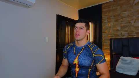 Snapshot of hotfuckers4uu chatting on 02/13/25, 10:54 felipe marcello online show from 02/13/25, 10:54