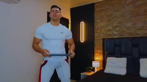 Snapshot of hotfuckers4uu chatting on 02/14/25, 11:20 felipe marcello online show from 02/14/25, 11:20