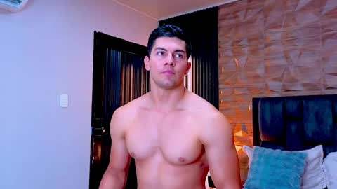 felipe  marcello online show from 05/25/26, 07:09