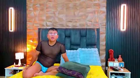 Snapshot of hotfuckers4uu chatting on 07/18/26, 03:16 felipe marcello online show from 07/18/26, 03:16