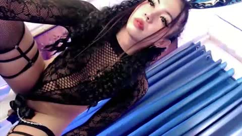 hotfucking_queen1111 online show from 11/04/25, 09:52