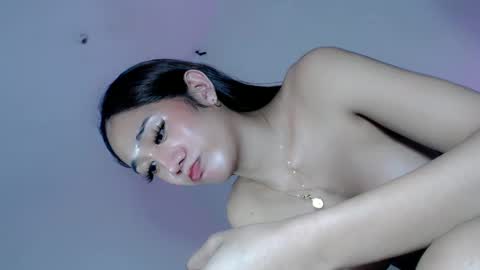 Snapshot of hotfuckingyumi chatting on 01/07/25, 09:14 Yumi online show from 01/07/25, 09:14