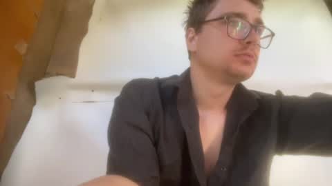 Snapshot of hotgentleman_3003 chatting on 06/24/26, 07:18 William online show from 06/24/26, 07:18