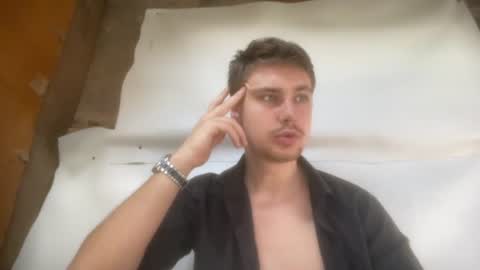 Snapshot of hotgentleman_3003 chatting on 06/30/26, 08:48 William online show from 06/30/26, 08:48