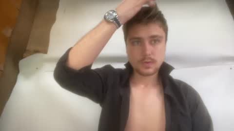 Snapshot of hotgentleman_3003 chatting on 07/09/26, 07:45 William online show from 07/09/26, 07:45