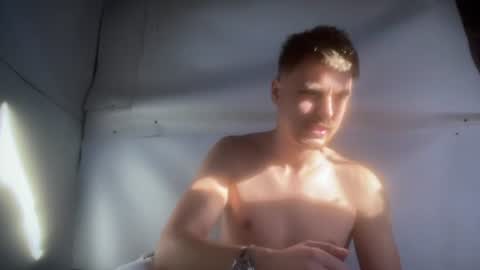 Snapshot of hotgentleman_3003 chatting on 07/28/26, 03:21 William online show from 07/28/26, 03:21