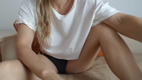 hotginger111 online show from 09/29/25, 08:41