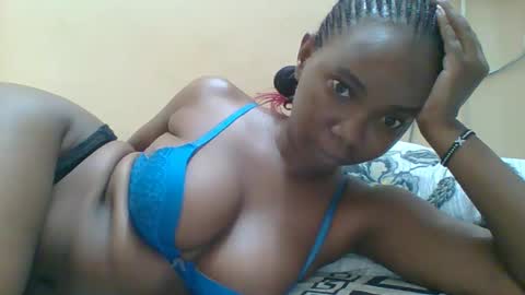 Queen online show from 11/17/25, 06:14