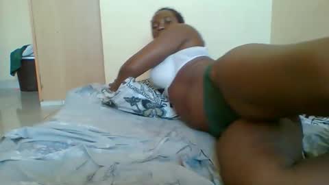 Queen online show from 12/22/25, 12:46