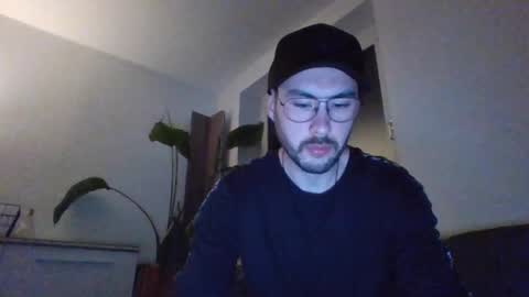 hotguitarplayernaked online show from 12/28/24, 01:18