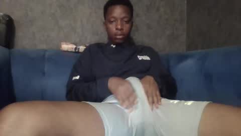 Snapshot of hotguyy001 chatting on 03/08/25, 10:32 hotguyy001 online show from 03/08/25, 10:32