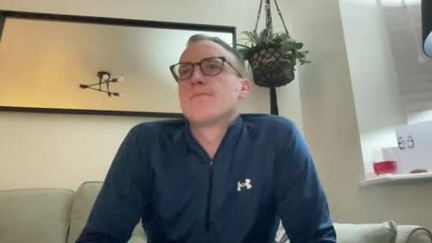 Snapshot of hotholby86 chatting on 12/14/24, 08:08 hotholby86 online show from 12/14/24, 08:08